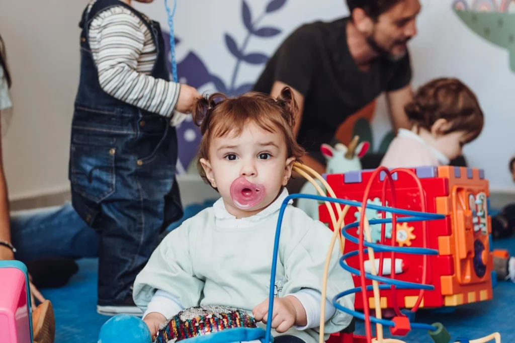 19 Aylık Çocuğunuz Kreşe Başlıyor: Ayrılık Anını Yönetme Rehberi