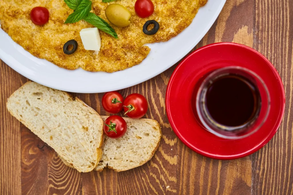 18+ Ay İçin Pratik ve Lezzetli Sebzeli Omlet