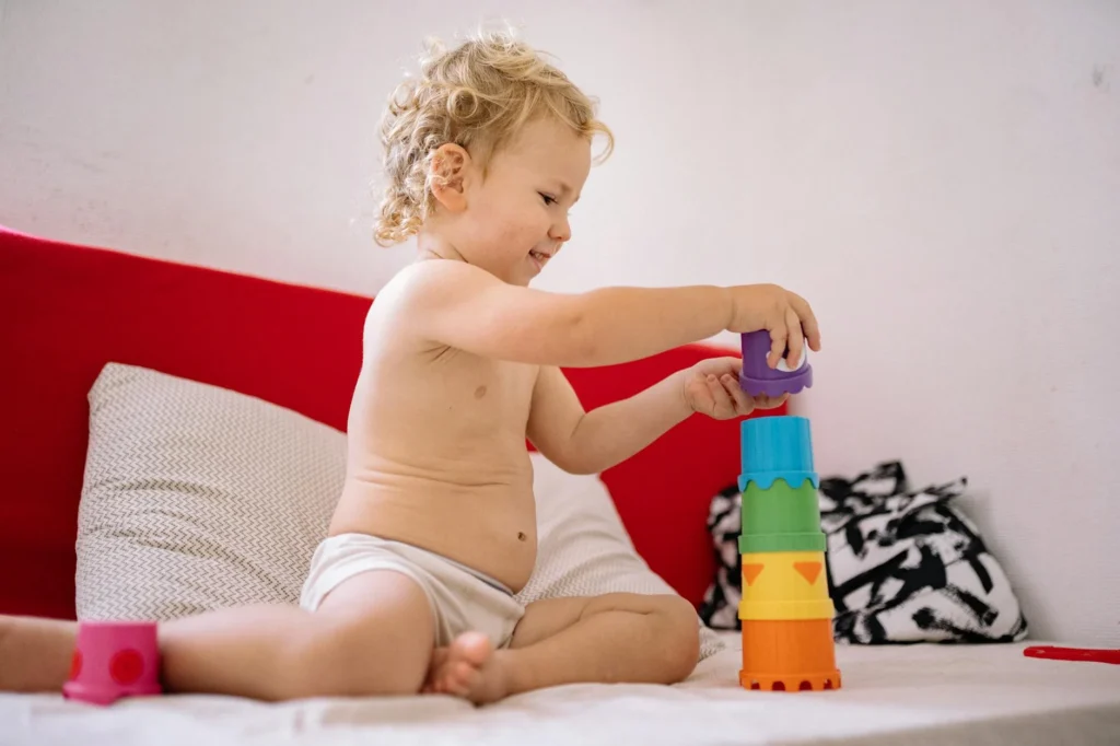 Gelişim & Oyun: 6–12 Ay Bebekler İçin İnce Motor Oyunları