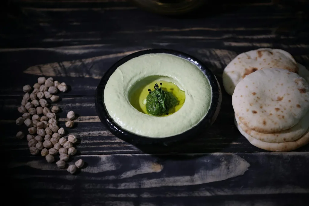 Minik Gurmeler İçin: Tuzsuz Nohutlu Humus Tarifi (12+ Ay)