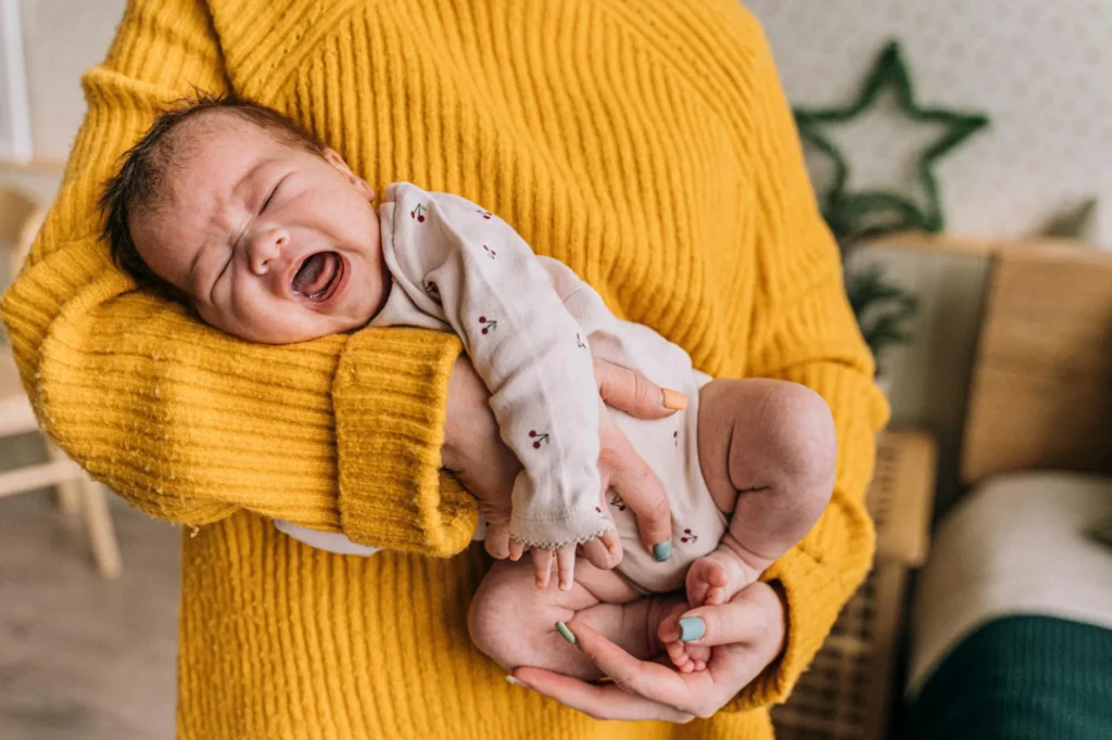45 Haftalık Bebek: 'Birkaç Günlük Zorluk' Dönemlerini Anlamak ve Atlatmak